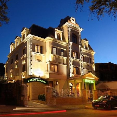 Hotel Green Garden Shumen Bagian luar foto