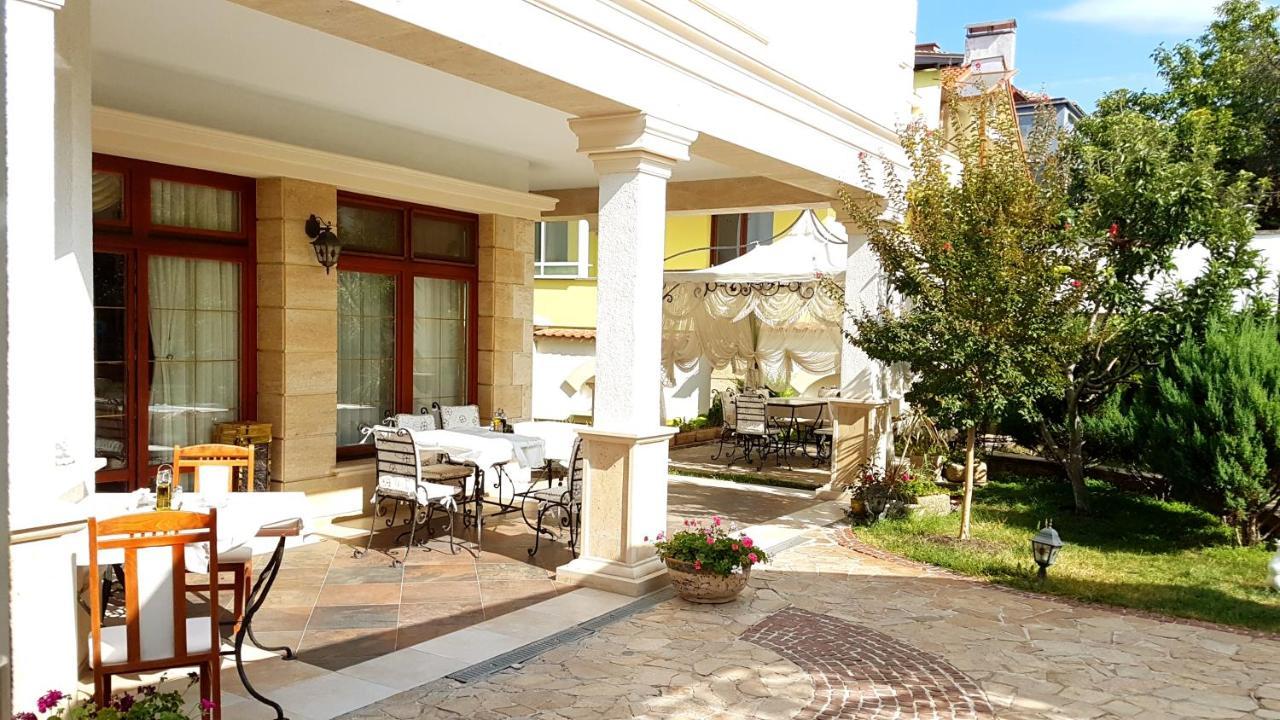 Hotel Green Garden Shumen Bagian luar foto