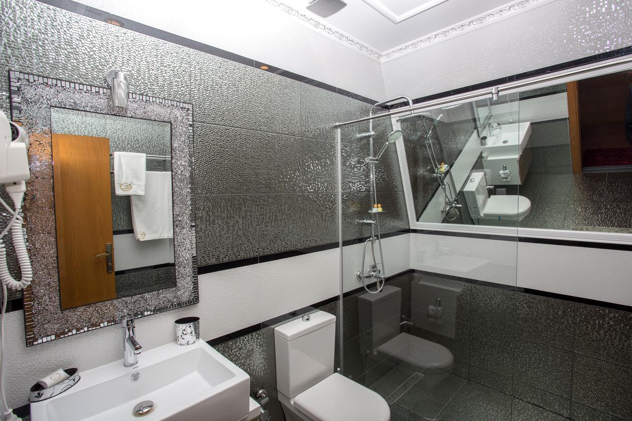 Hotel Green Garden Shumen Bagian luar foto