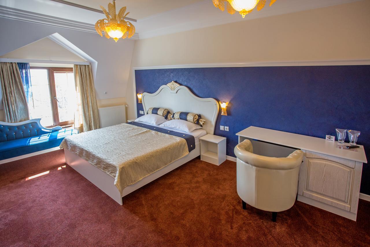 Hotel Green Garden Shumen Bagian luar foto