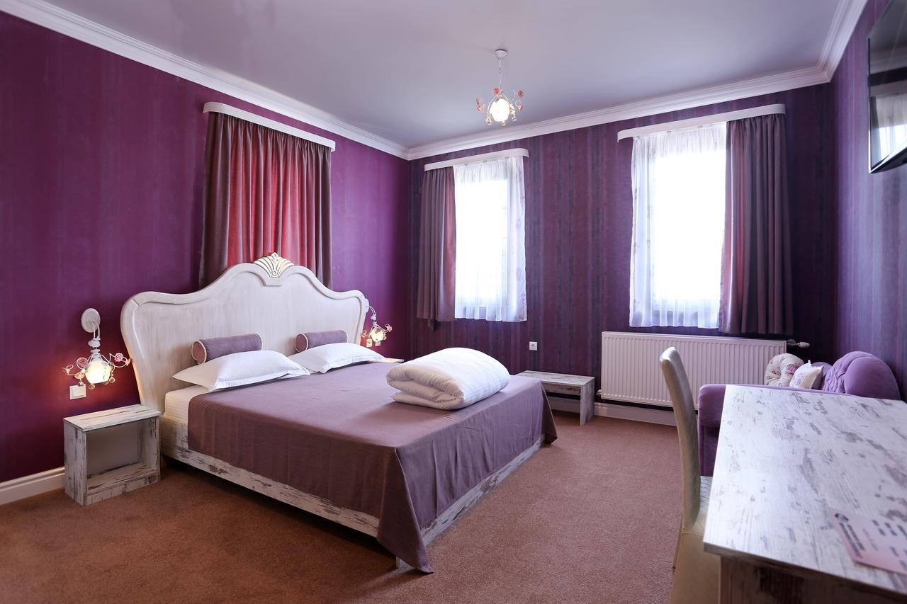 Hotel Green Garden Shumen Bagian luar foto
